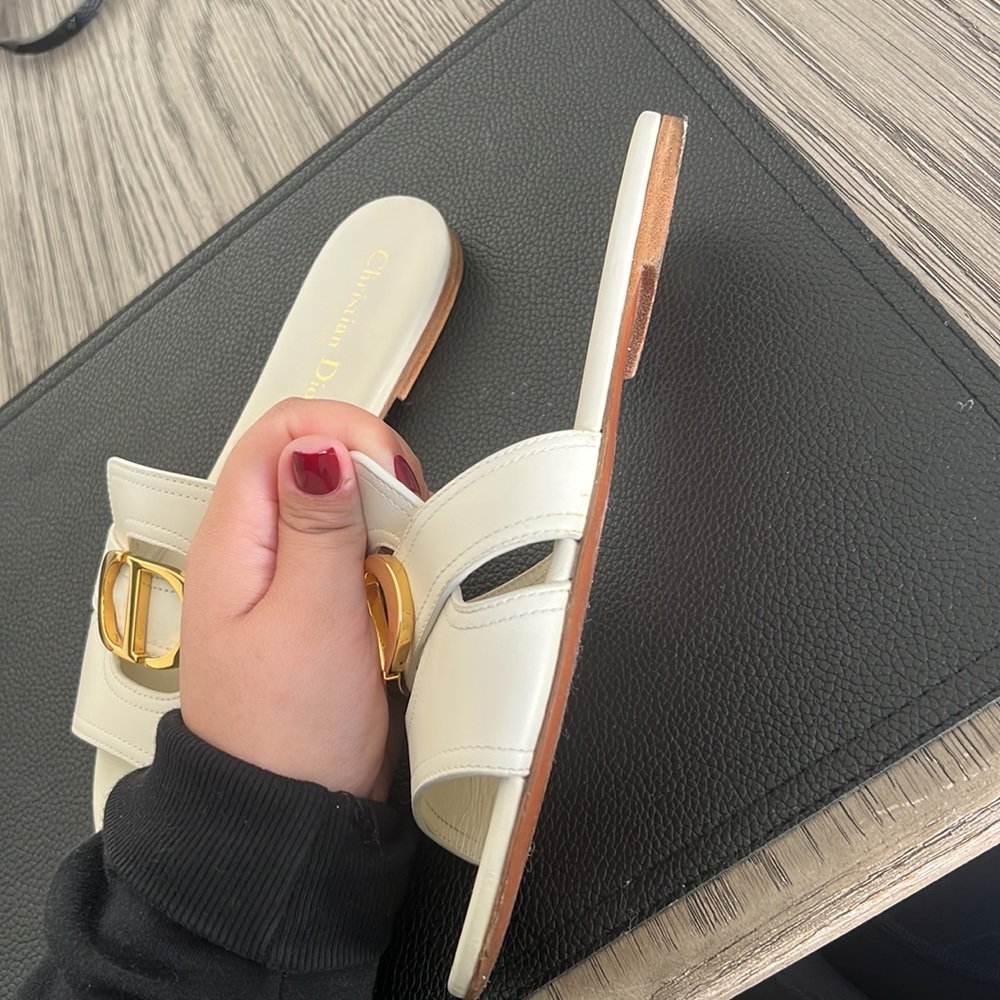 DIOR Montaigne Mule in Calfskin off white size 8.5 - Picture 6 of 7